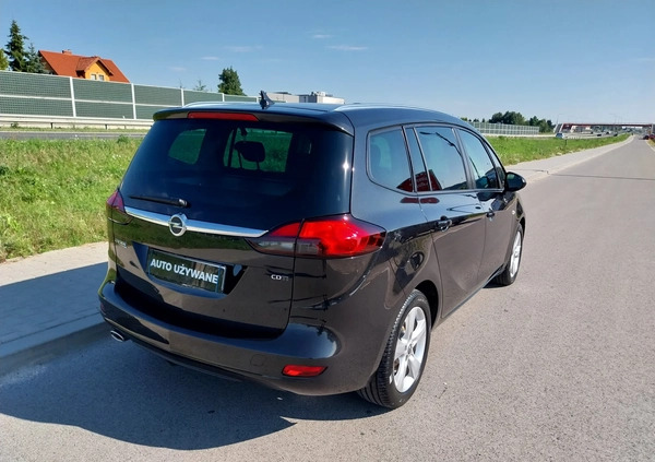 Opel Zafira cena 36800 przebieg: 244000, rok produkcji 2015 z Lubaczów małe 781